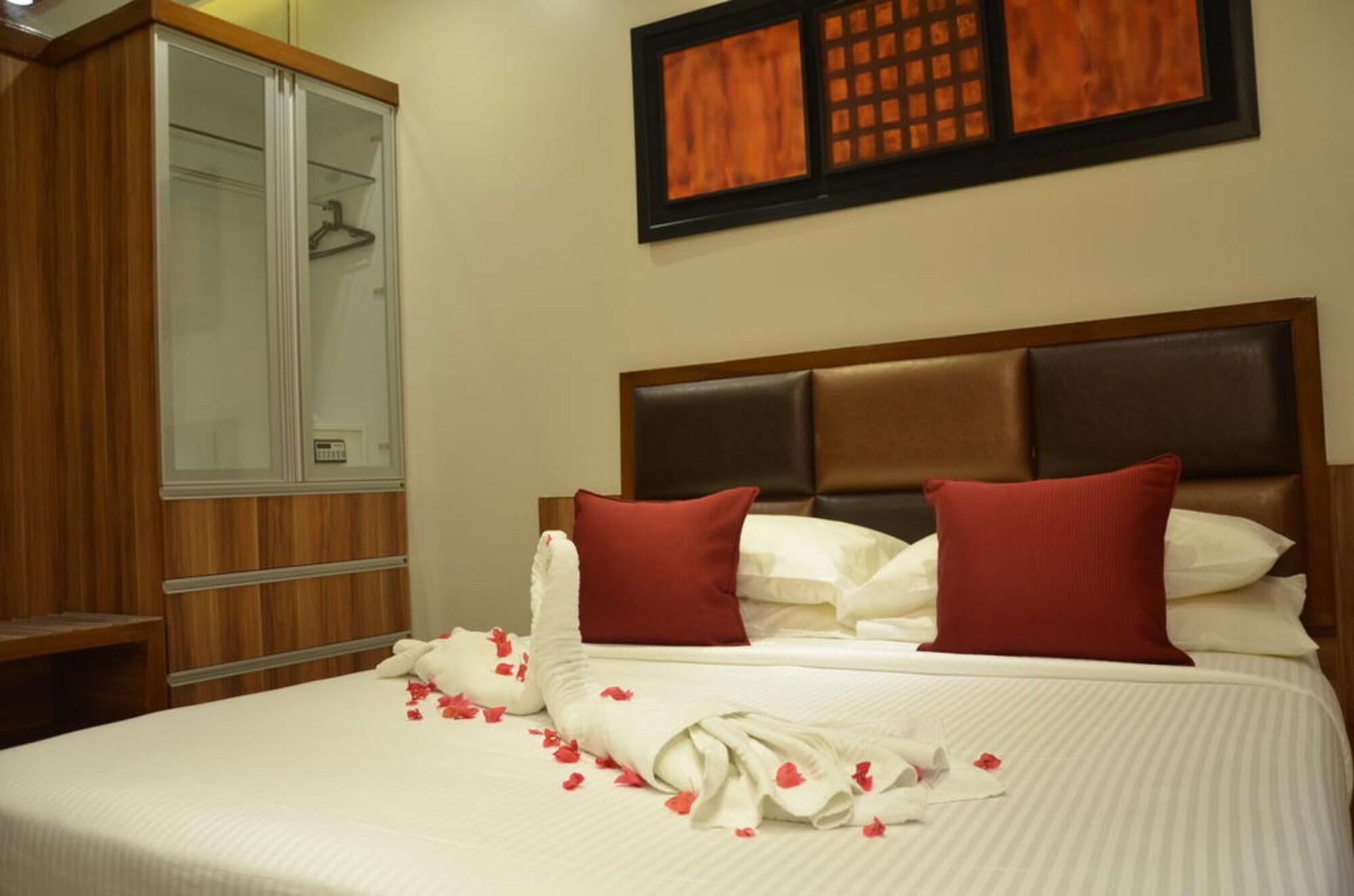 होटल Sea Palace - Near Gateway Of India 3*